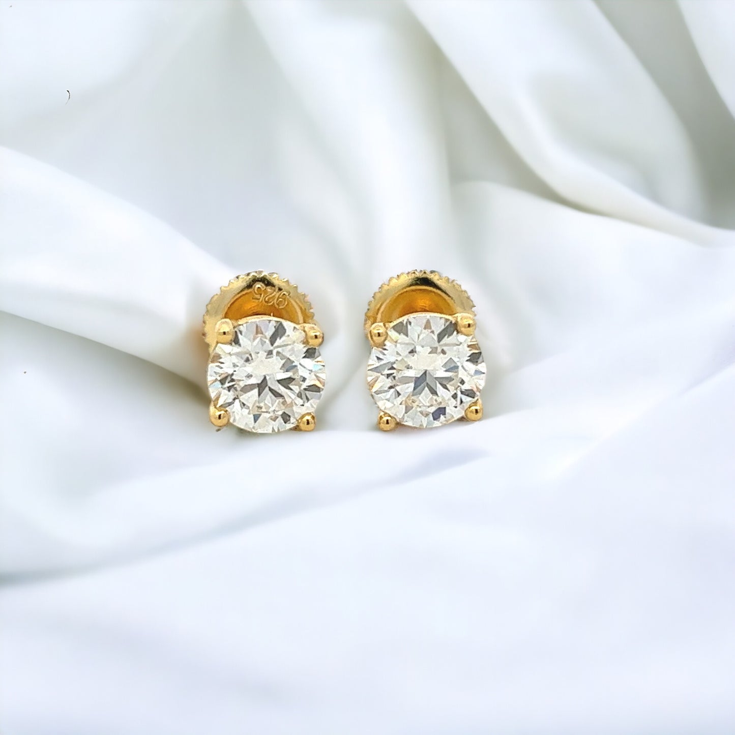 MEM-18 (Pendientes de piedra de moissanita de 6 mm)