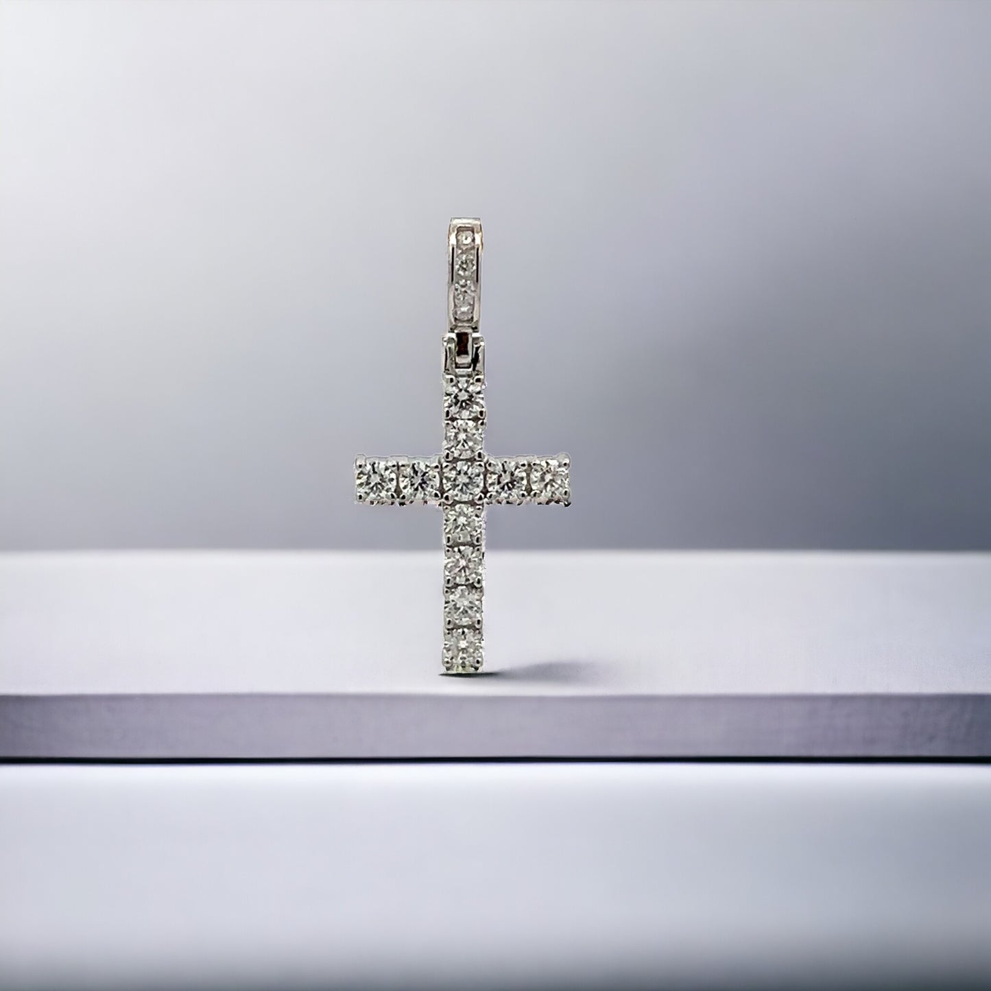 MP-03 (Moissanite Stone Pendant)
