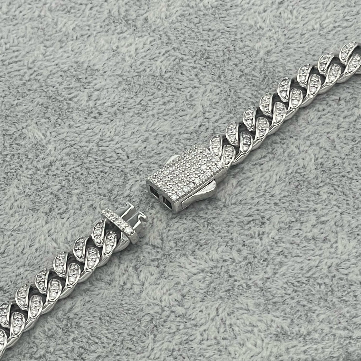 STNB-11 Cadena y pulsera con candado Monaco en plata 925 de 8 mm