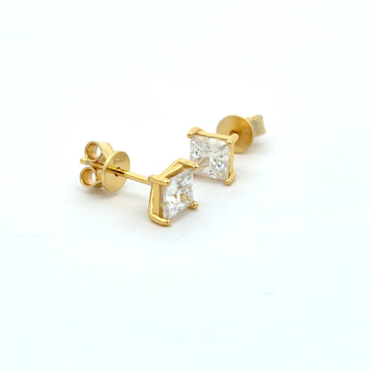 MEW-675 (Moissanite Stone Earring)