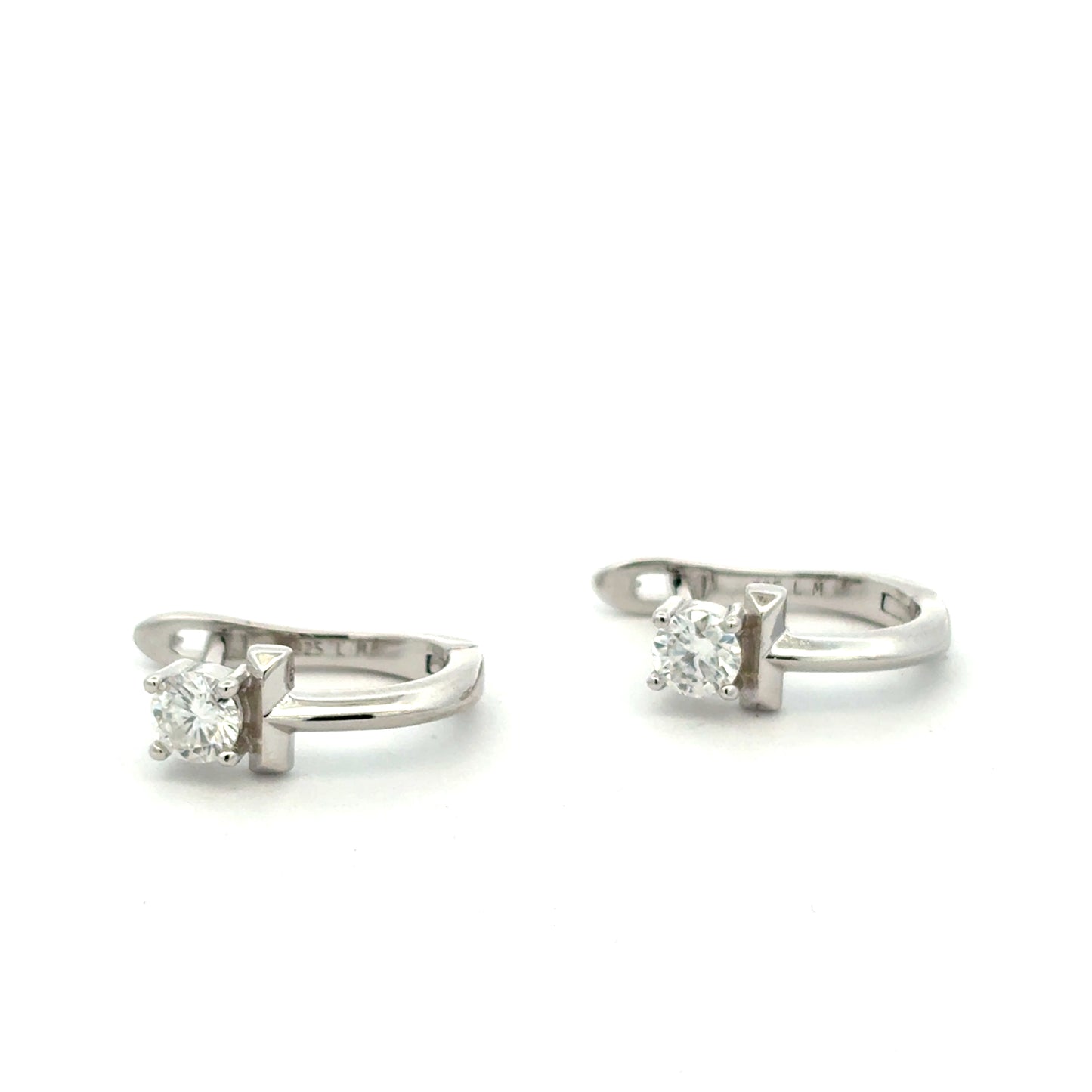MEW-685 * (Moissanite Stone Earring)
