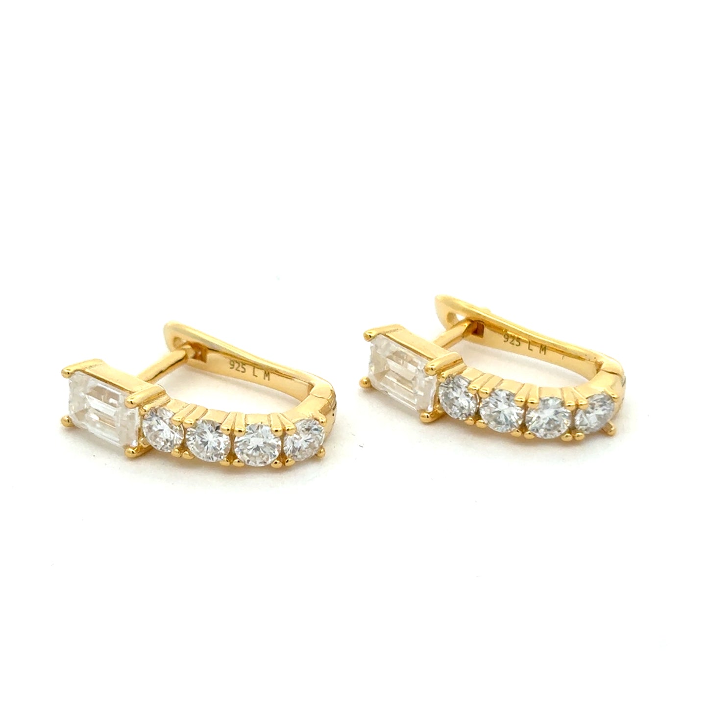 MEW-686 * Moissanite Stone Earring)