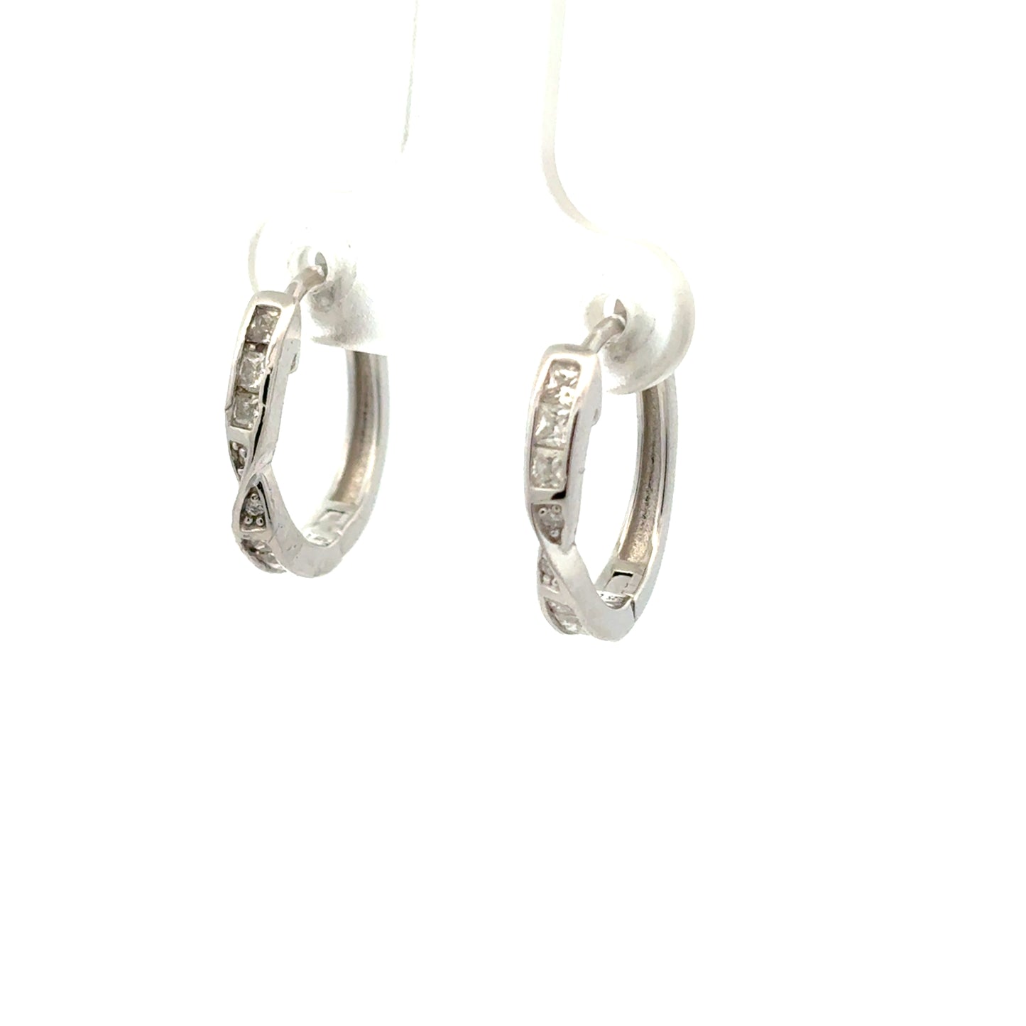 MEW-689 * (Moissanite Stone Earring)