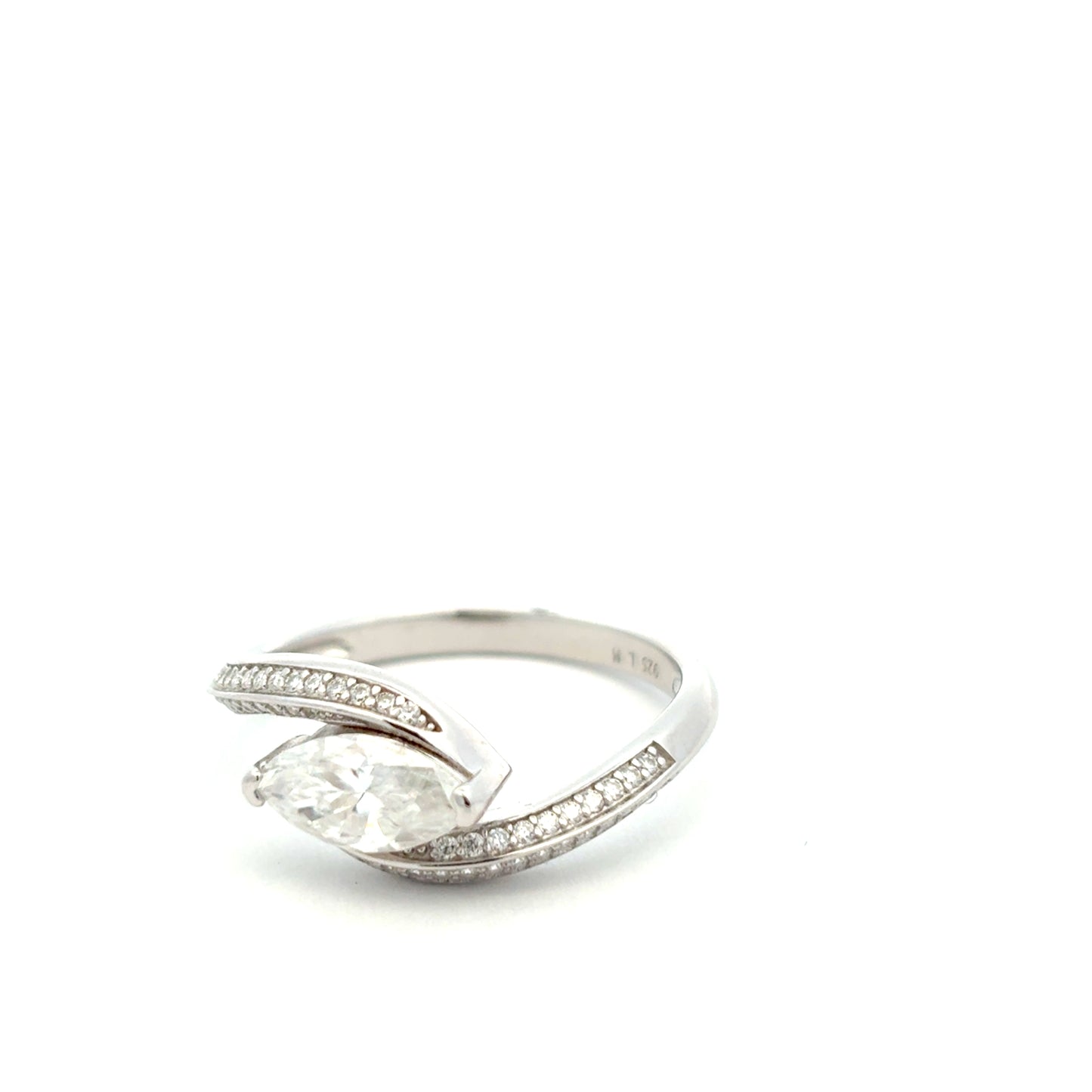 MRW-47 * (Moissanite Stone Ring)