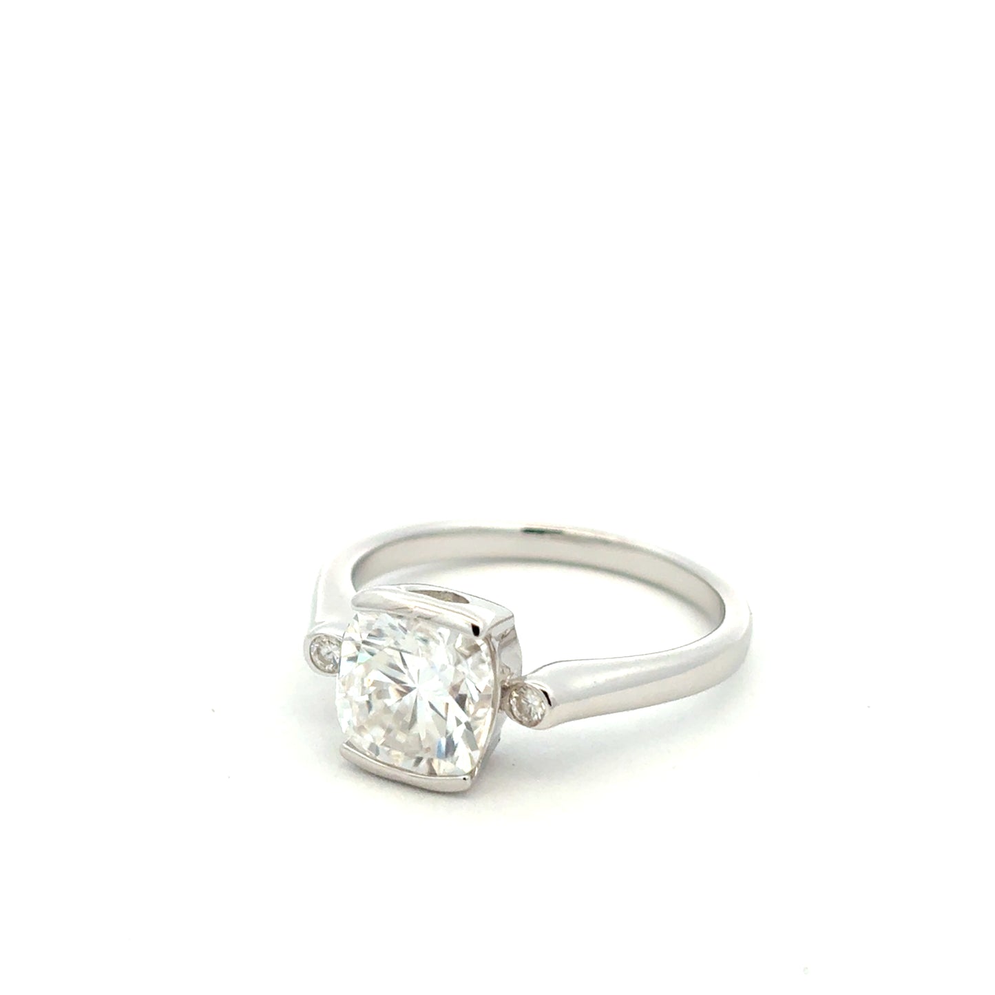 MRW-69 * (Moissanite Stone Ring)