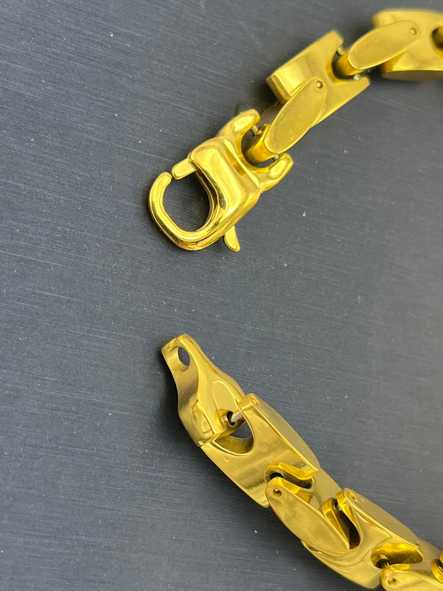 Cadena de eslabones entrelazados de acero inoxidable de 9 mm en oferta