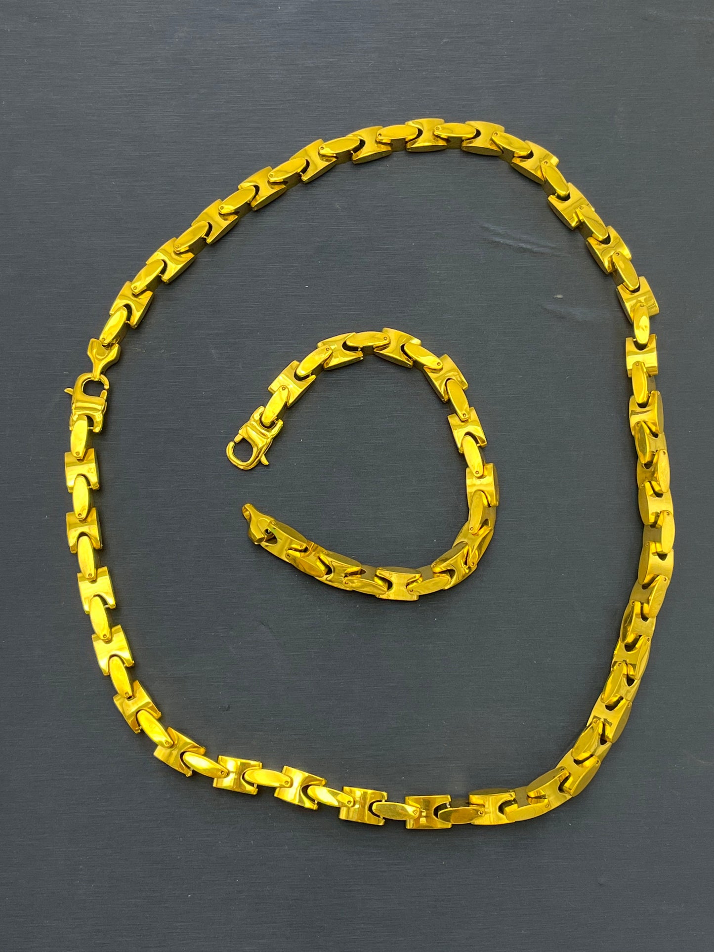 Cadena de eslabones entrelazados de acero inoxidable de 9 mm en oferta