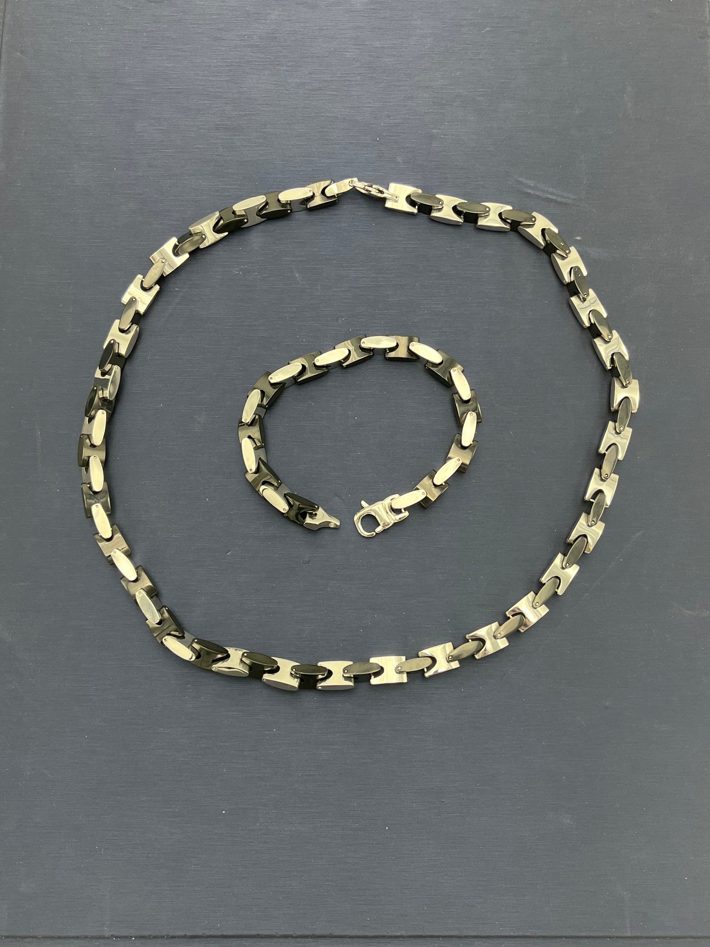 Cadena de eslabones entrelazados de acero inoxidable de 9 mm en oferta