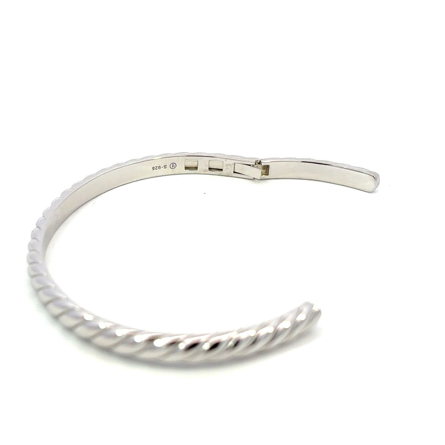 STBGW-225 (Twisted Flat Rope Wire Bangle)