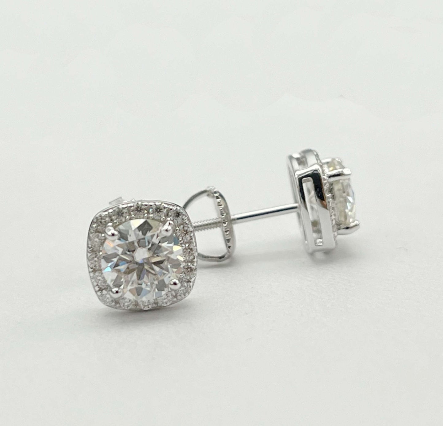 MEM-33 (Moissanite Stone Earring)