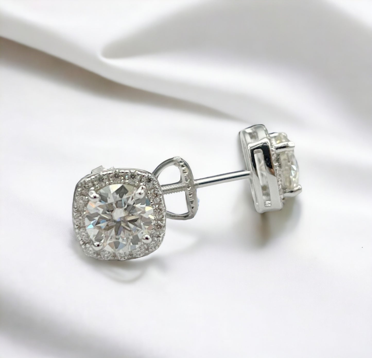 MEM-33 (Moissanite Stone Earring)