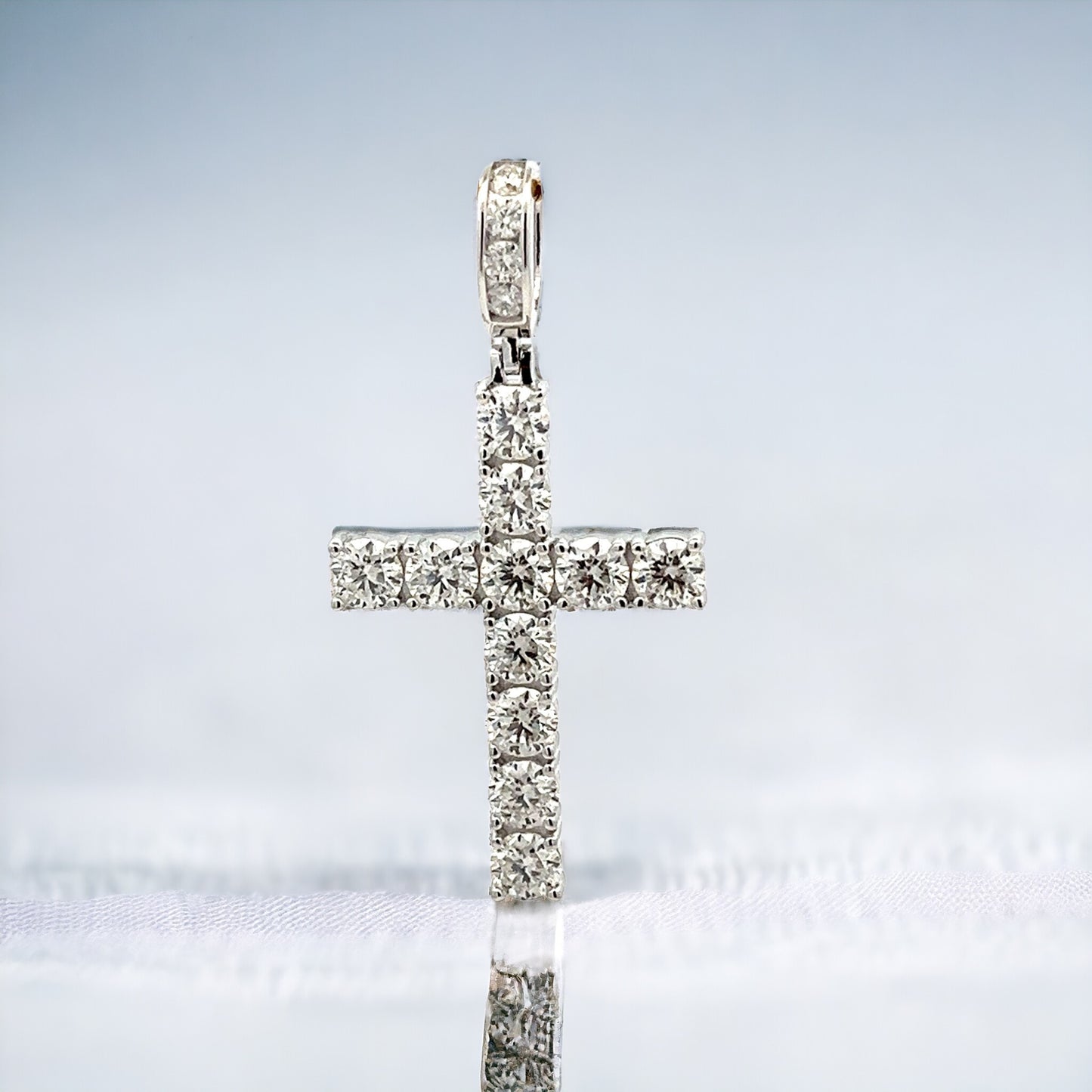 MP-01 (Moissanite Stone Pendant)