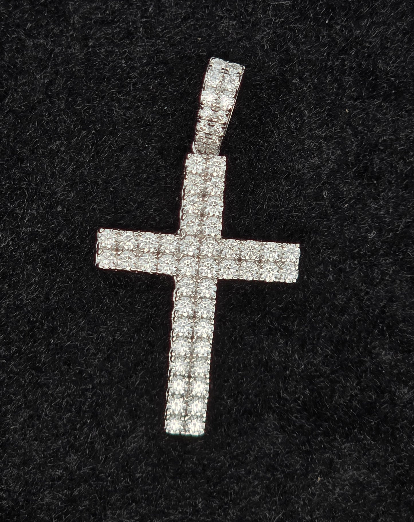 MPM-15 (Colgante de piedra en forma de cruz de plata con moissanita)