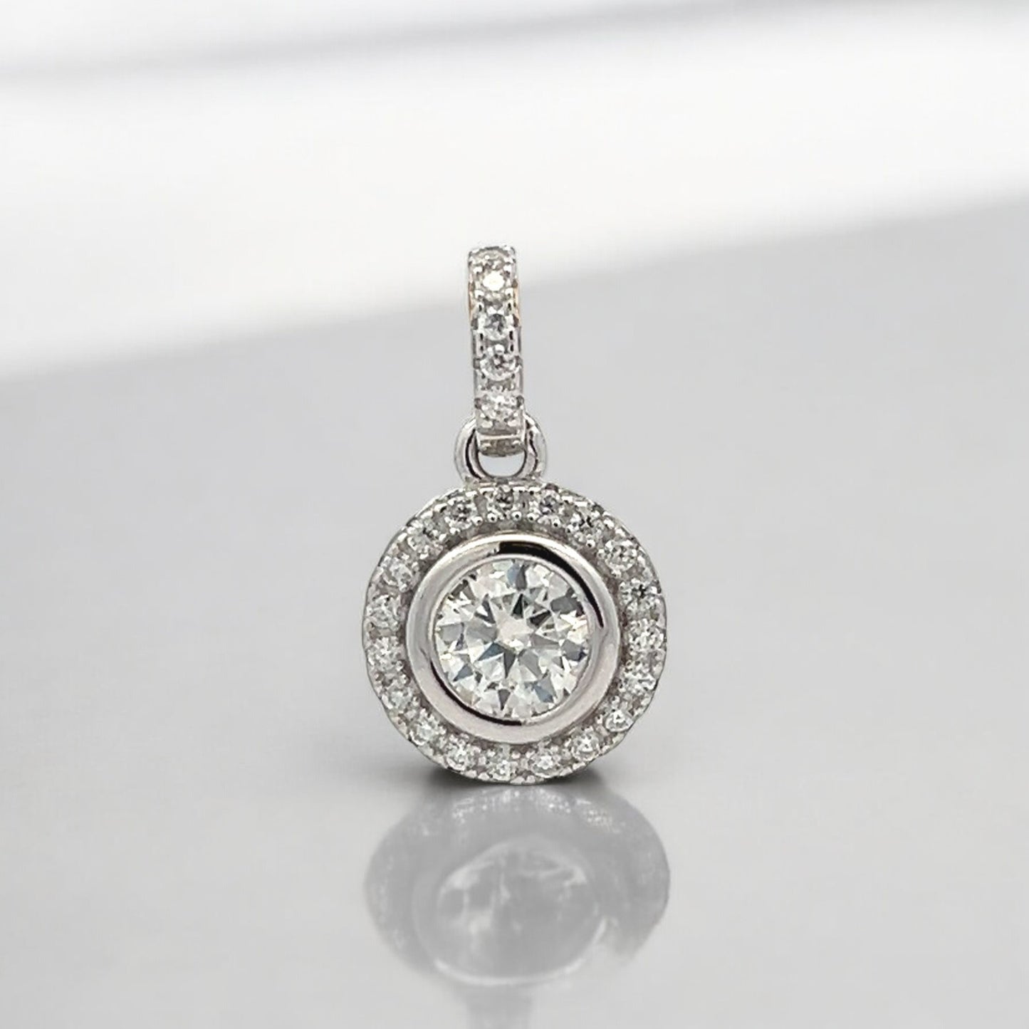 MPW-01 Moissanite Stone Pendant