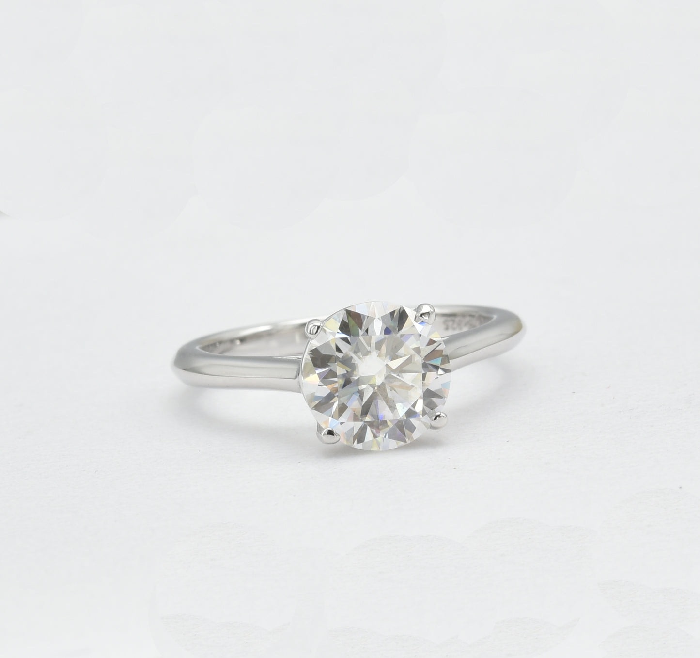 MRW-12 (Anillo de piedra moissanita)