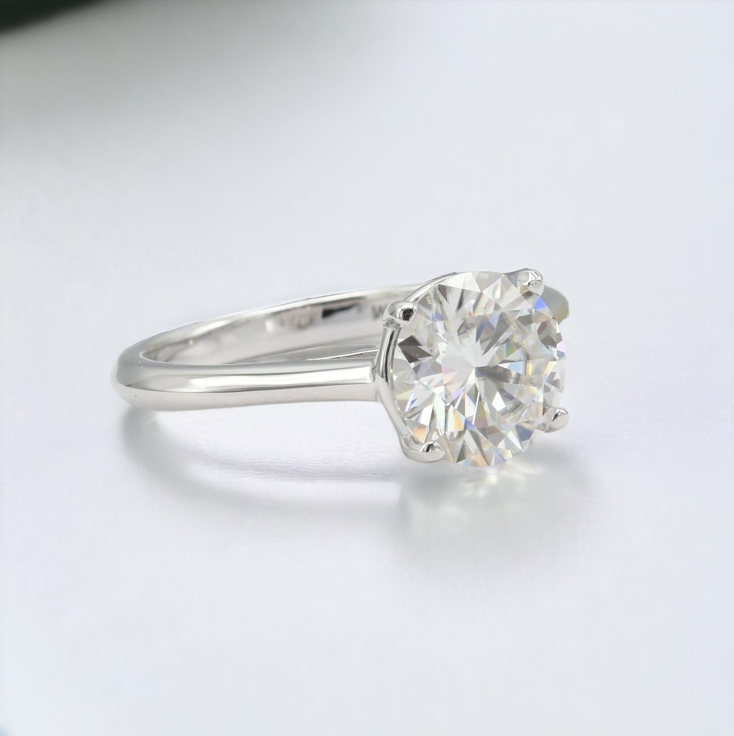 MRW-12 (Anillo de piedra moissanita)