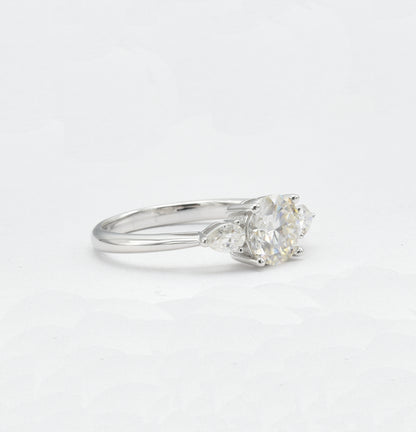 MRW-14 (Anillo de piedra moissanita)