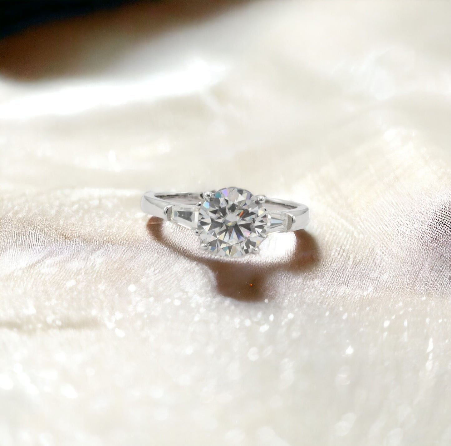 MRW-21 (Anillo de piedra de moissanita)